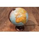 Globe terrestre années 80