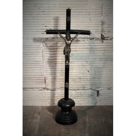 Crucifix XIXème siècle