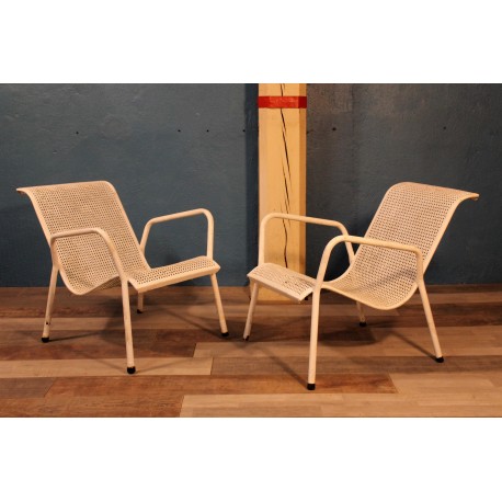 Fauteuils de jardin métal perforé années 60